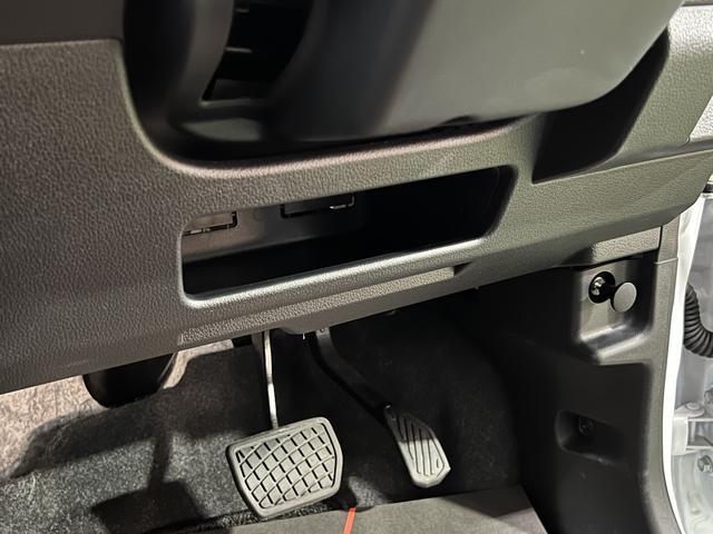 ムーヴキャンバスストライプスＧ純正ナビ　バックカメラ　シートヒーター　ステアリングスイッチ　ホッとカップホルダー　キーフリーシステム　両側パワースライドドア　認定中古車　ＣＶＴ　６６０（香川県）の中古車