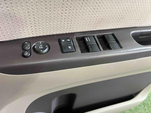 Ｎ−ＢＯＸＧ・Ｌパッケージナビ　バックカメラ　ＥＴＣ　キーフリーシステム　オートエアコン　ステアリングスイッチ　両側パワースライドドア　シートテーブル　サンシェード　認定中古車　ＣＶＴ　６６０（香川県）の中古車