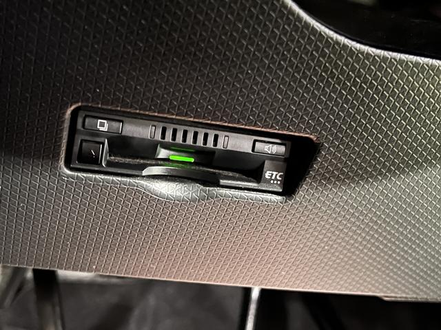 タントカスタムＲＳ純正ナビ　ＥＴＣ　バックカメラ　キーフリーシステム　ステアリングスイッチ　両側パワースライドドア　オートエアコン　認定中古車　ＣＶＴ　６６０（香川県）の中古車