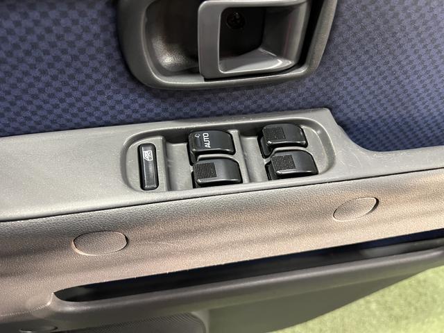 ハイゼットカーゴクルーズキーレスエントリー　電動格納ミラー　マニュアルエアコン　パワーウインドウ　パネルシフト　認定中古車　ＡＴ　６６０（香川県）の中古車