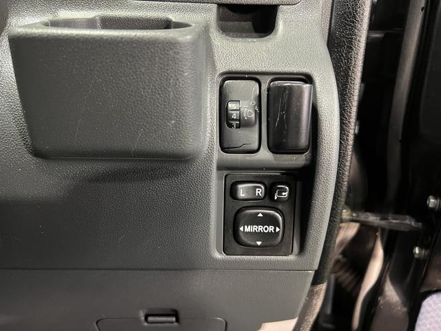 ハイゼットカーゴクルーズキーレスエントリー　電動格納ミラー　マニュアルエアコン　パワーウインドウ　パネルシフト　認定中古車　ＡＴ　６６０（香川県）の中古車