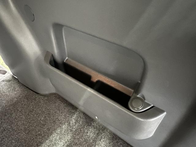 ハイゼットカーゴクルーズキーレスエントリー　電動格納ミラー　マニュアルエアコン　パワーウインドウ　パネルシフト　認定中古車　ＡＴ　６６０（香川県）の中古車