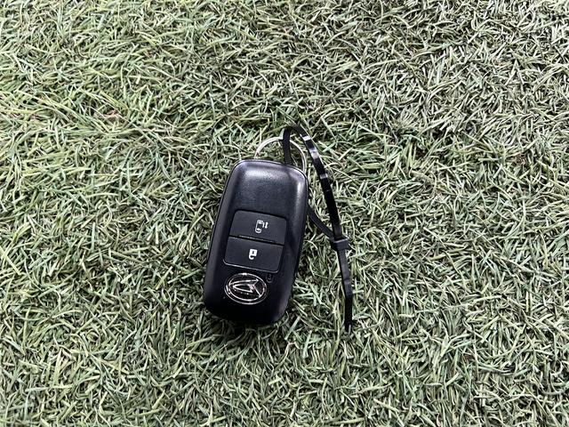 タントＸステアリングスイッチ　サンシェード　シートテーブル　キーフリーシステム　パワースライドドア　電動格納ミラー　オートエアコン　オートライト　認定中古車　ＣＶＴ　６６０（香川県）の中古車