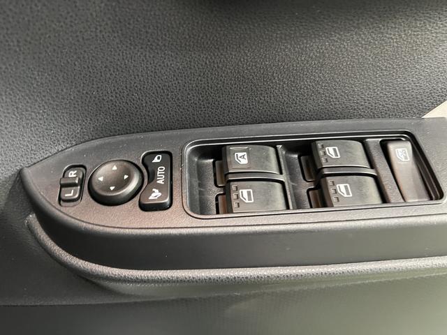 タントＸステアリングスイッチ　サンシェード　シートテーブル　キーフリーシステム　パワースライドドア　電動格納ミラー　オートエアコン　オートライト　認定中古車　ＣＶＴ　６６０（香川県）の中古車