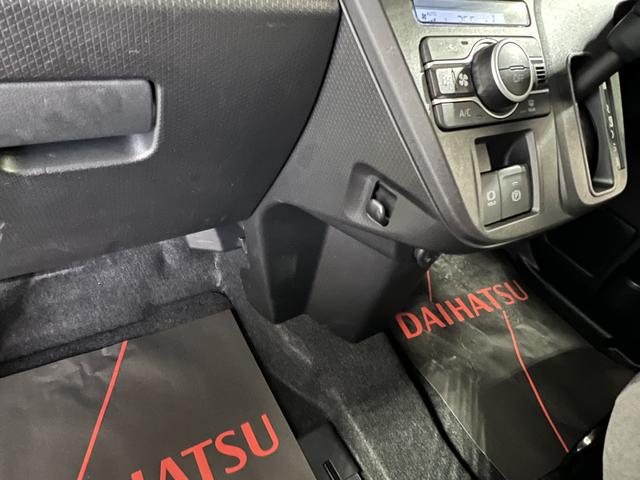 タントＸステアリングスイッチ　サンシェード　シートテーブル　キーフリーシステム　パワースライドドア　電動格納ミラー　オートエアコン　オートライト　認定中古車　ＣＶＴ　６６０（香川県）の中古車