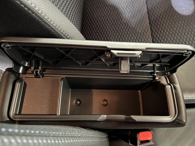 タントカスタムＸバックカメラ　シートヒーター　ステアリングスイッチ　両側パワースライドドア　助手席側ピラーレス　オートエアコン　認定中古車　ＣＶＴ　６６０（香川県）の中古車