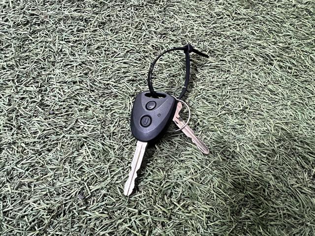 ハイゼットカーゴＤＸラジオ　キーレス　エアコン　取扱説明書　保証書　認定中古車　ＣＶＴ　６６０（香川県）の中古車