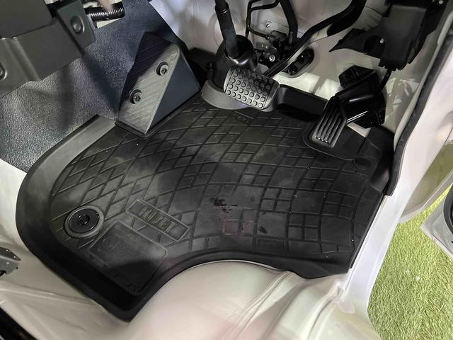 ハイゼットトラックスタンダードラジオ　エアコン　オートライト　取扱説明書　保証書　パワステ　認定中古車　ＣＶＴ　６６０（香川県）の中古車