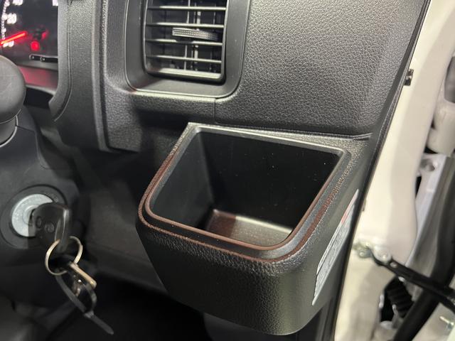 ハイゼットカーゴＤＸ純正ラジオ　キーレス　オートライト　エアコン　パワステ　取扱説明書　認定中古車　ＣＶＴ　６６０（香川県）の中古車