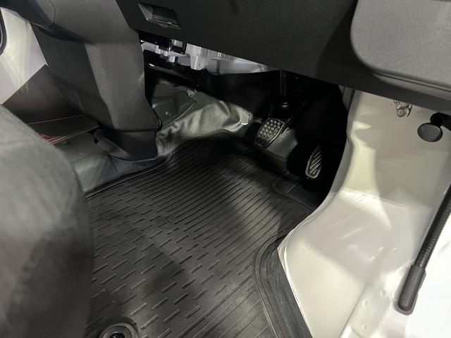 ハイゼットカーゴＤＸ純正ラジオ　キーレス　オートライト　エアコン　パワステ　取扱説明書　認定中古車　ＣＶＴ　６６０（香川県）の中古車