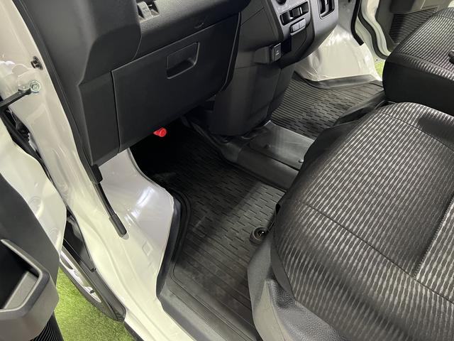 ハイゼットカーゴＤＸ純正ラジオ　キーレス　オートライト　エアコン　パワステ　取扱説明書　認定中古車　ＣＶＴ　６６０（香川県）の中古車