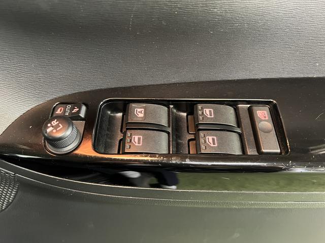 タントカスタムＸ　トップエディションＳＡII８インチ純正ナビ　ドラレコ　ＥＴＣ　バックカメラ　ＬＥＤヘッドライト　ステアリングスイッチ　キーフリー　オートエアコン　パワースライドドア　認定中古車　ＣＶＴ　６６０（香川県）の中古車