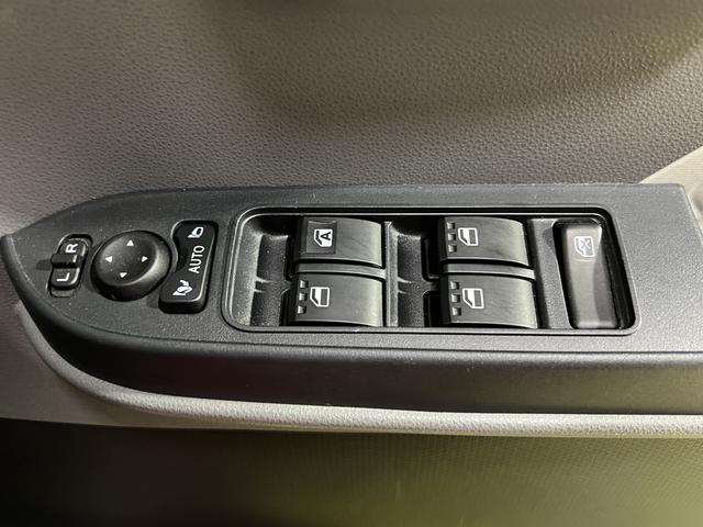 タントＸセレクションナビ　バックカメラ　ＴＶ　ラジオ　シートヒーター　キーフリー　ピラーレス　サンシェード　シートテーブル　パワースライドドア　認定中古車　ＣＶＴ　６６０（香川県）の中古車