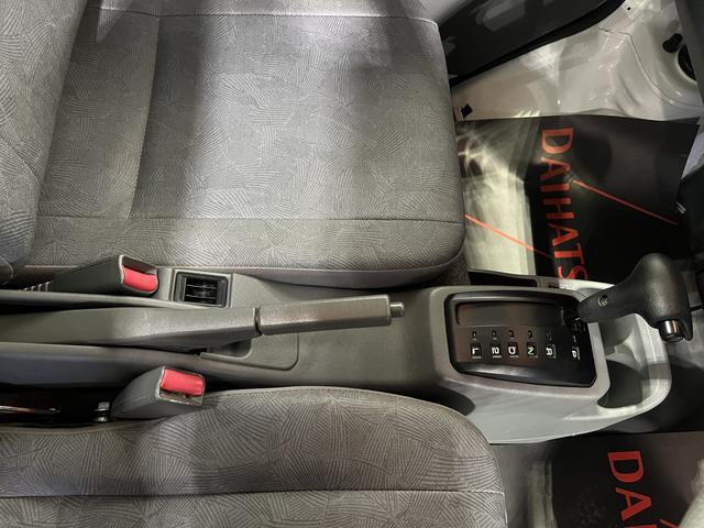ミニキャブトラックＶＸ−ＳＥパートタイム４ＷＤ　取扱説明書　保証書　　認定中古車　ＡＴ　６６０（香川県）の中古車