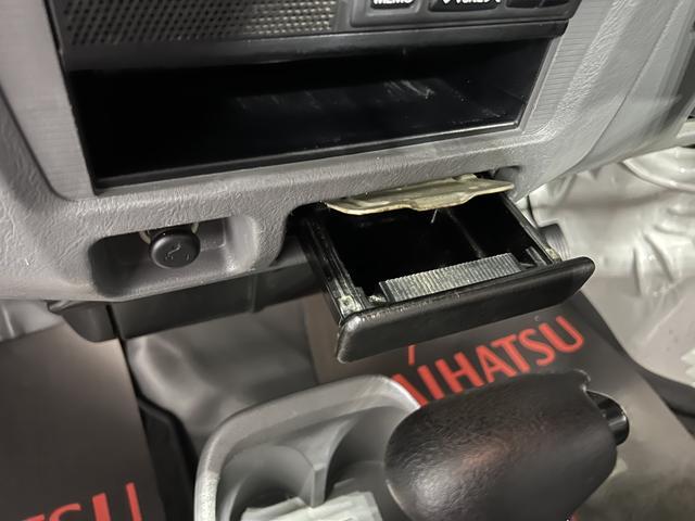 ミニキャブトラックＶＸ−ＳＥパートタイム４ＷＤ　取扱説明書　保証書　　認定中古車　ＡＴ　６６０（香川県）の中古車