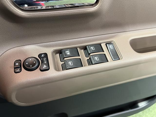 ムーヴキャンバスセオリーＧ純正ナビ　ＴＶ　Ｂｌｕｅｔｏｏｔｈ　全方位カメラ　シートヒーター　ホッとカップホルダー　両側パワースライドドア　キーフリー　ステアリングスイッチ　認定中古車　ＣＶＴ　６６０（香川県）の中古車