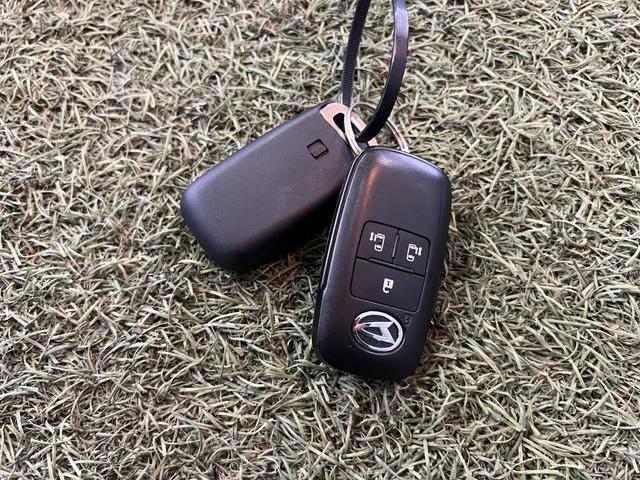 タントカスタムＸバックカメラ　キーフリー　ステアリングスイッチ　サンシェード　シートテーブル　助手席ピラーレス　認定中古車　ＣＶＴ　６６０（香川県）の中古車