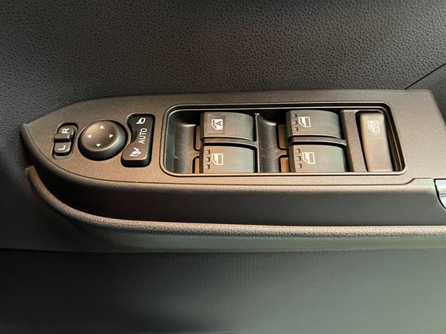 タントカスタムＸバックカメラ　キーフリー　ステアリングスイッチ　サンシェード　シートテーブル　助手席ピラーレス　認定中古車　ＣＶＴ　６６０（香川県）の中古車
