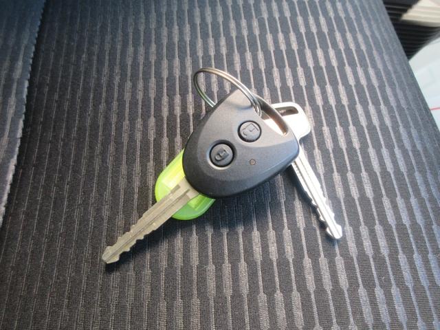 ハイゼットカーゴＤＸ２ＷＤ・ＣＶＴ・スマートアシスト・キーレスエントリー・ルーフキャリア付き（徳島県）の中古車