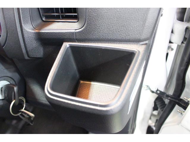 ハイゼットカーゴＤＸ認定中古車　ＣＶＴ　ラジオ　マニュアルエアコン　オートライト　キーレスエントリー　両側スライドドア　スマートアシスト　ハロゲンヘッドライト　パワーウインドウ　アイドリングストップ　パネルシフト（香川県）の中古車