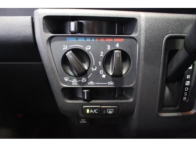 ハイゼットカーゴＤＸ認定中古車　ＣＶＴ　ラジオ　マニュアルエアコン　オートライト　キーレスエントリー　両側スライドドア　スマートアシスト　ハロゲンヘッドライト　パワーウインドウ　アイドリングストップ　パネルシフト（香川県）の中古車