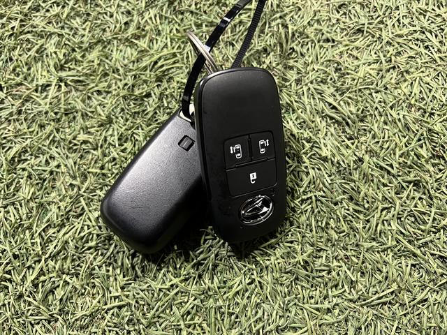 タントカスタムＸ認定中古車　ＣＶＴ　９インチディスプレイオーディオ　バックカメラ　キーフリーシステム　ステアリングスイッチ　両側パワースライドドア　助手席側ピラーレス（香川県）の中古車