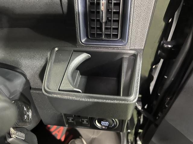 タントカスタムＸ認定中古車　ＣＶＴ　９インチディスプレイオーディオ　バックカメラ　キーフリーシステム　ステアリングスイッチ　両側パワースライドドア　助手席側ピラーレス（香川県）の中古車