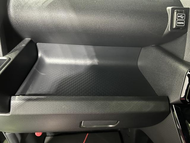 タントカスタムＸ認定中古車　ＣＶＴ　９インチディスプレイオーディオ　バックカメラ　キーフリーシステム　ステアリングスイッチ　両側パワースライドドア　助手席側ピラーレス（香川県）の中古車