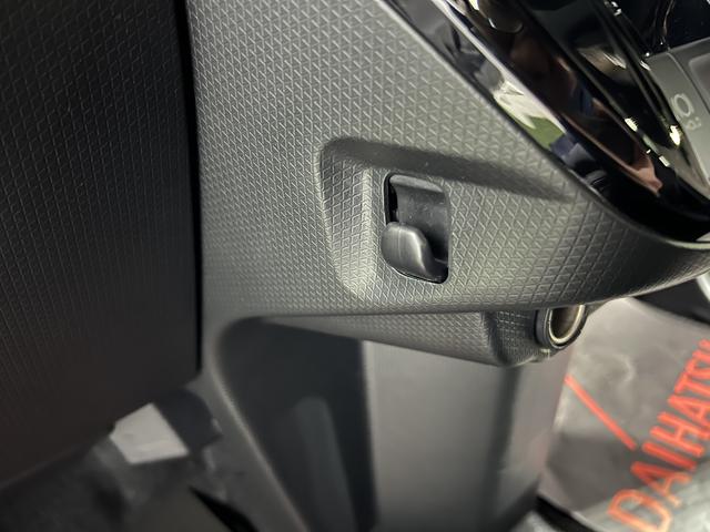 タントカスタムＸ認定中古車　ＣＶＴ　９インチディスプレイオーディオ　バックカメラ　キーフリーシステム　ステアリングスイッチ　両側パワースライドドア　助手席側ピラーレス（香川県）の中古車