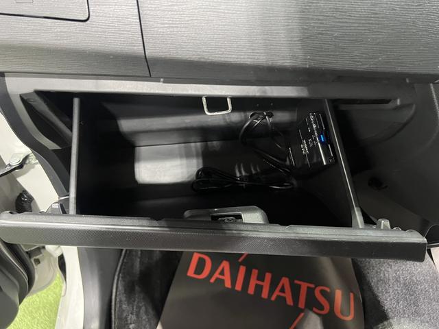 ムーヴカスタム　Ｘナビ　ＥＴＣ　バックカメラ　キーフリーシステム　オートエアコン　電動格納ミラー　認定中古車　ＣＶＴ　６６０（香川県）の中古車