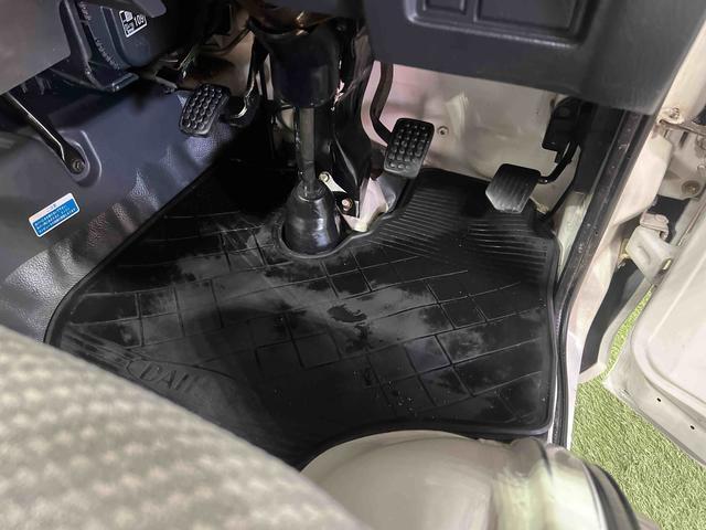 ハイゼットトラックツインカムスペシャルＣＤラジオ　マニュアルエアコン　パワーステアリング　シガーライター　スペアタイヤ　認定中古車　５速ＭＴ　６６０（香川県）の中古車