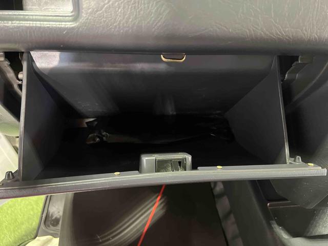 ハイゼットトラックツインカムスペシャルＣＤラジオ　マニュアルエアコン　パワーステアリング　シガーライター　スペアタイヤ　認定中古車　５速ＭＴ　６６０（香川県）の中古車