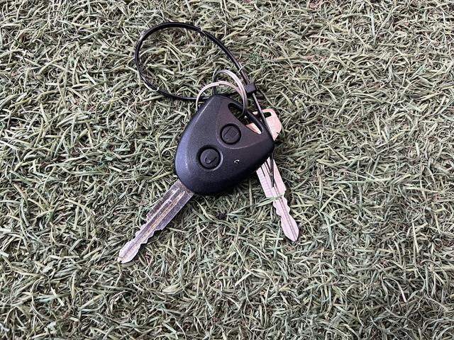ハイゼットカーゴクルーズターボＳＡIIIＤ−クラフトくつろぎシート仕様　車中泊　純正ナビ　ＴＶ　Ｂｌｕｅｔｏｏｔｈ　ドラレコ　バックカメラ　キーレス　認定中古車　ＣＶＴ　６６０（香川県）の中古車