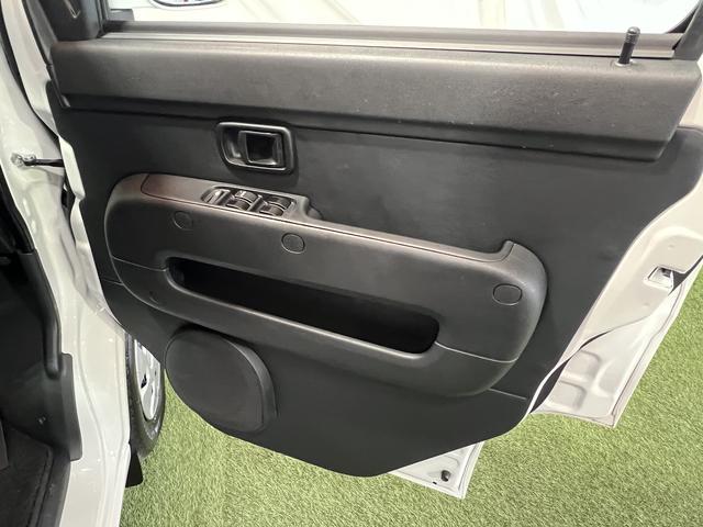 ハイゼットカーゴクルーズターボＳＡIIIＤ−クラフトくつろぎシート仕様　車中泊　純正ナビ　ＴＶ　Ｂｌｕｅｔｏｏｔｈ　ドラレコ　バックカメラ　キーレス　認定中古車　ＣＶＴ　６６０（香川県）の中古車