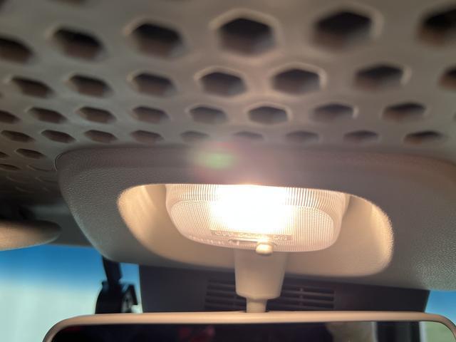 ハイゼットカーゴクルーズターボＳＡIIIＤ−クラフトくつろぎシート仕様　車中泊　純正ナビ　ＴＶ　Ｂｌｕｅｔｏｏｔｈ　ドラレコ　バックカメラ　キーレス　認定中古車　ＣＶＴ　６６０（香川県）の中古車