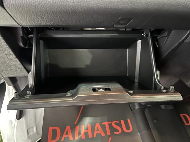 ハイゼットカーゴＤＸキーレス　オートライト　取扱説明書　保証書　認定中古車　ＣＶＴ　６６０（香川県）の中古車