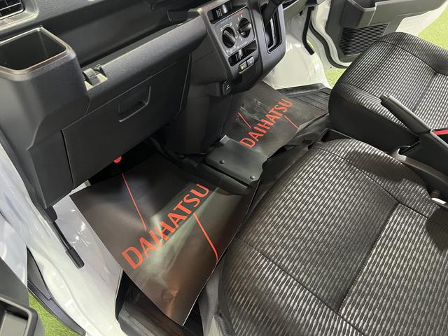 ハイゼットカーゴＤＸキーレス　オートライト　取扱説明書　保証書　認定中古車　ＣＶＴ　６６０（香川県）の中古車