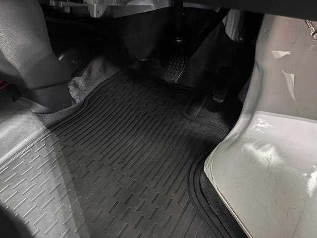 ハイゼットカーゴデラックスキーレス　オートライト　取扱説明書　保証書　認定中古車　ＣＶＴ　６６０（香川県）の中古車