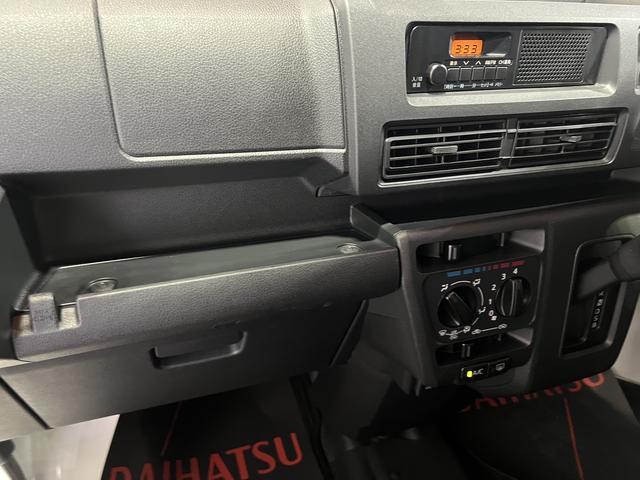 ハイゼットカーゴデラックスキーレス　オートライト　取扱説明書　保証書　認定中古車　ＣＶＴ　６６０（香川県）の中古車