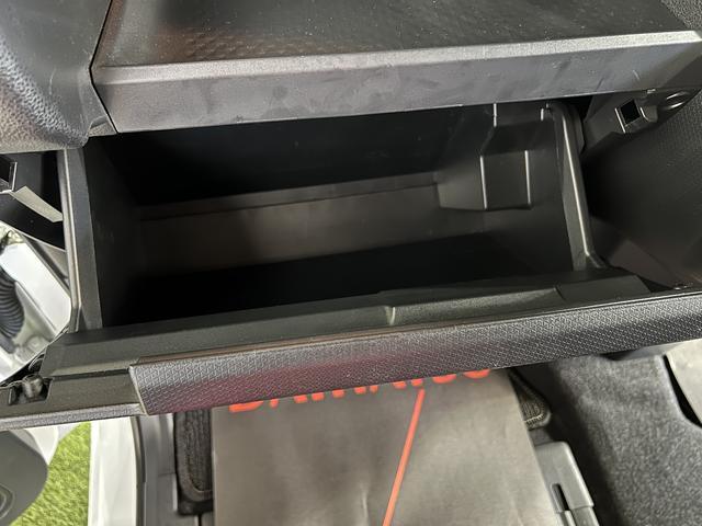 タントカスタムRSナビ TV Bluetooth ETC バックカメラ キーフリー シートヒーター ステアリングスイッチ サンシェード シートテーブル 両側パワースライドドア ピラーレス 認定中古車 CVT(香川県)の中古車