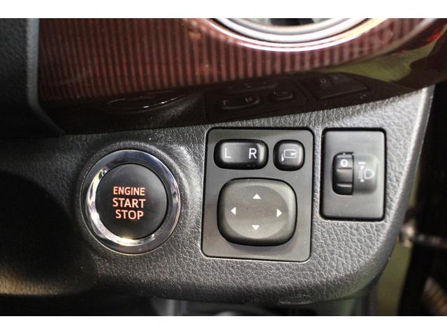 ヴィッツジュエラ認定中古車　ＣＶＴ　ナビ　ドライブレコーダー　オートエアコン　キーフリーシステム　衝突回避サポート　バックモニター　電動格納ミラー　ハロゲンヘッドライト　ステアリングスイッチ　パワーステアリング（香川県）の中古車