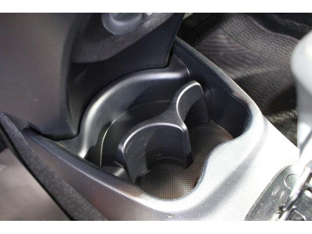 ヴィッツジュエラ認定中古車　ＣＶＴ　ナビ　ドライブレコーダー　オートエアコン　キーフリーシステム　衝突回避サポート　バックモニター　電動格納ミラー　ハロゲンヘッドライト　ステアリングスイッチ　パワーステアリング（香川県）の中古車