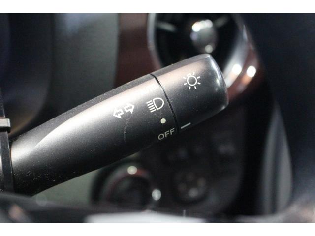 ヴィッツジュエラ認定中古車　ＣＶＴ　ナビ　ドライブレコーダー　オートエアコン　キーフリーシステム　衝突回避サポート　バックモニター　電動格納ミラー　ハロゲンヘッドライト　ステアリングスイッチ　パワーステアリング（香川県）の中古車