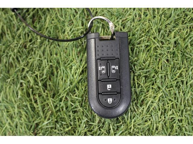 タントカスタムＸ　トップエディションリミテッドＳＡIII認定中古車　ＣＶＴ　８インチナビ　ドライブレコーダー　ＥＴＣ　パノラマモニター　オートエアコン　キーフリーシステム　オートライト　両側パワースライドドア　スマートアシス　電動格納ミラー（香川県）の中古車