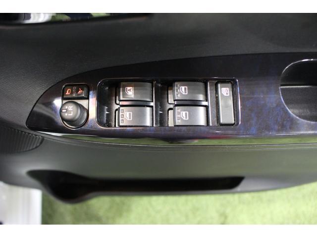 タントカスタムＸ　トップエディションリミテッドＳＡIII認定中古車　ＣＶＴ　８インチナビ　ドライブレコーダー　ＥＴＣ　パノラマモニター　オートエアコン　キーフリーシステム　オートライト　両側パワースライドドア　スマートアシス　電動格納ミラー（香川県）の中古車