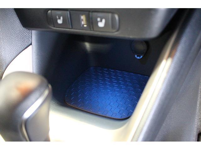 ヤリスハイブリッドＺ認定中古車　ＣＶＴ　ナビ　バックモニター　ドライブレコーダー　ＥＴＣ　キーフリーシステム　シートヒーター　オートエアコン　ステアリングスイッチ　ＬＥＤヘッドライト　オートライト　電動格納ミラー（香川県）の中古車