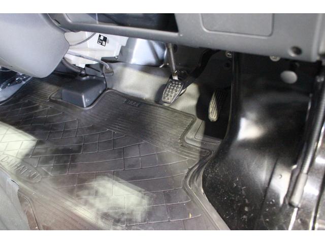 ハイゼットカーゴデッキバンＧ認定中古車　ＣＶＴ　ナビ　バックモニター　ＥＴＣ　ドライブレコーダーキーレスエントリー　マニュアルエアコン　両側スライドドア　パワーウインドウ　パネルシフト　ハロゲンヘッドライト　ドアバイザー（香川県）の中古車