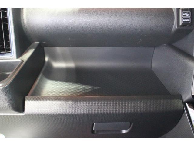 タントカスタムＲＳ認定中古車　ＣＶＴ　ディスプレイオーディオ　バックカメラ　ステアリングスイッチ　シートヒーター　助手席ピラーレス　アルミホイール　ラゲージボックス　サンシェード　キーフリーシステム　オートエアコン（香川県）の中古車