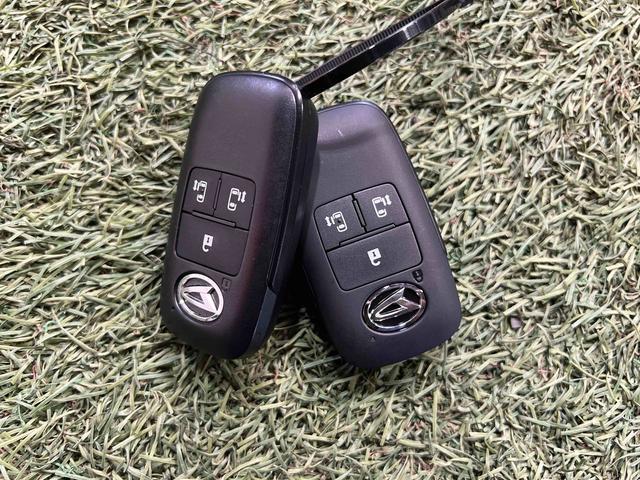 トールカスタムG認定中古車 CVT キーフリーシステム バックカメラ ステアリングスイッチ オートエアコン オートライト LEDヘッドライト 両側パワースライドドア スマートアシスト 電動格納ミラー(香川県)の中古車