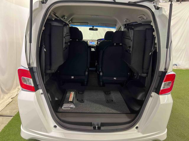 フリードハイブリッドジャストセレクション認定中古車　ＣＶＴ　ナビ　バックカメラ　　ＥＴＣ　キーフリーシステム　オートエアコン　ステアリングスイッチ　両側パワースライドドア（香川県）の中古車